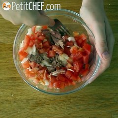 Tuna and tomato samosas