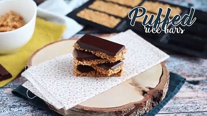 Puffed rice bars with peanut butter