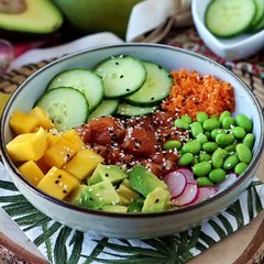 Salmon poke bowl