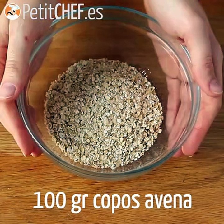 Zitronen-haferflocken-brownie mit glasurlasur