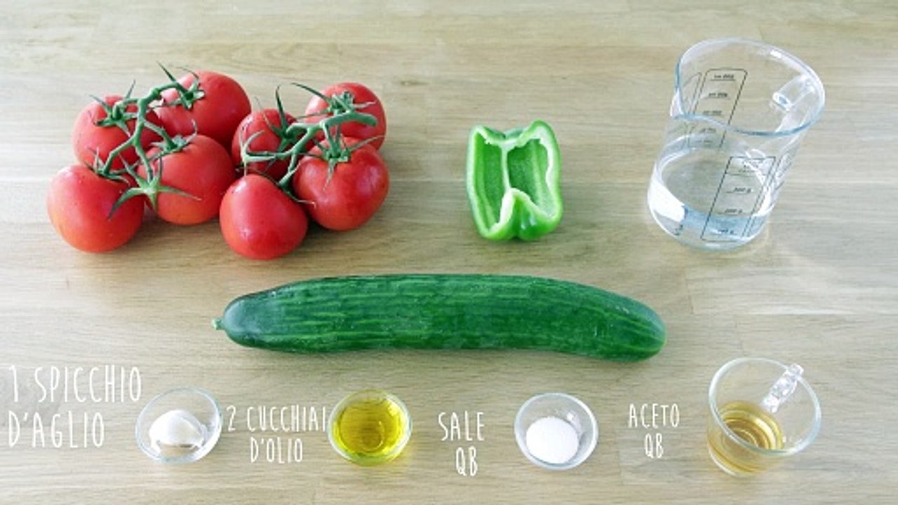 Gazpacho andaluso: la vera ricetta spagnola con pomodorini freschi