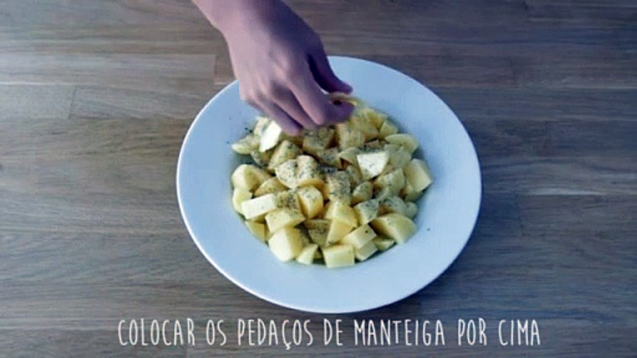Como cozinhar batata no micro-ondas?