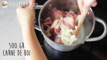 Boeuf bourguignon tradicional: carne ao vinho estilo francês