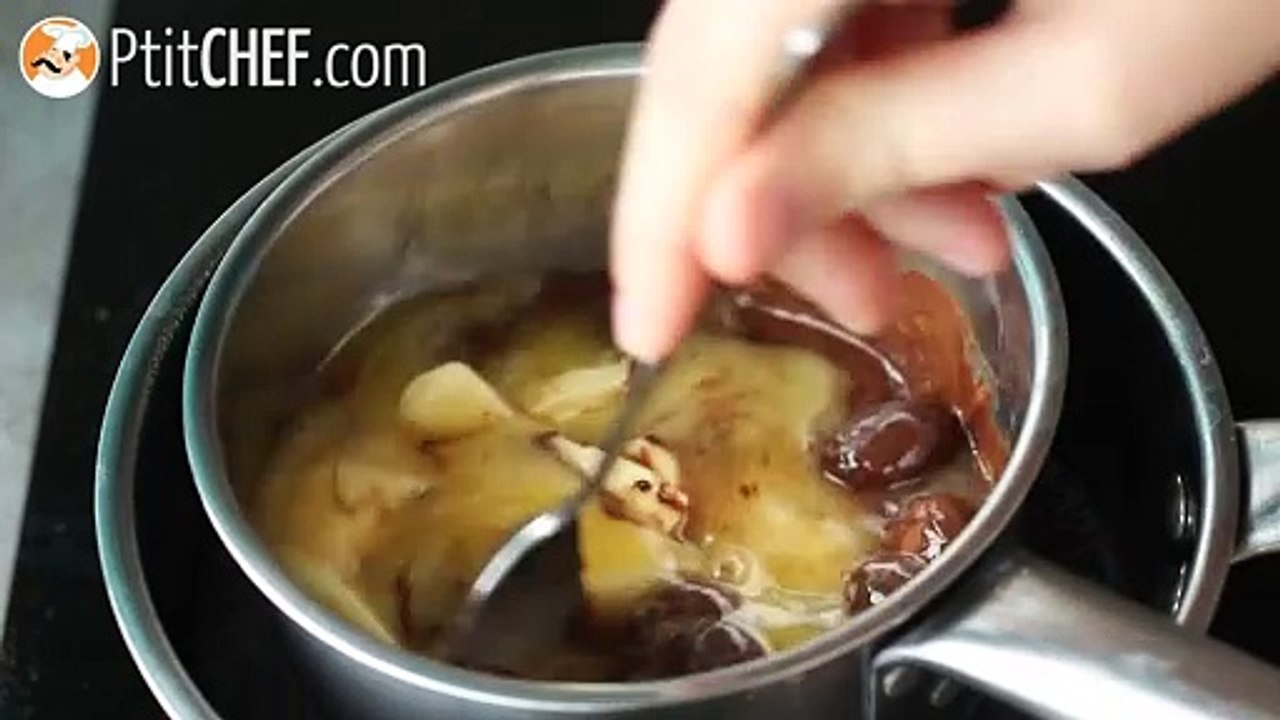 Oster-schokoladen-brownies mit übrig gebliebenen eiern