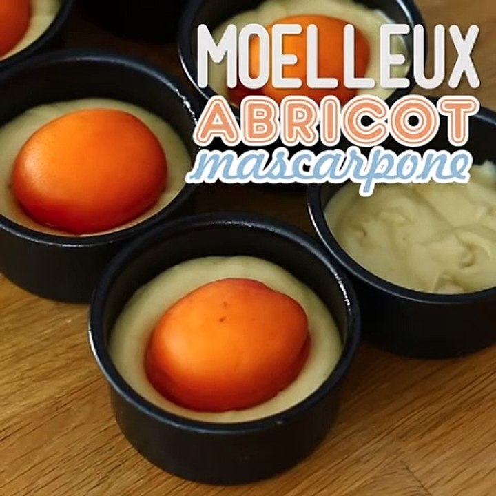 Aprikosen-mascarpone-kuchen