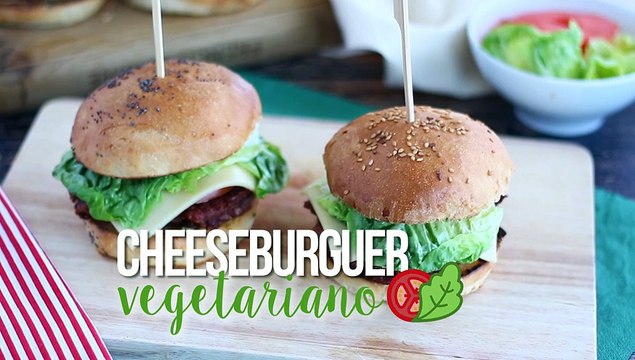 Cheeseburger vegetariano con burger di fagioli: la ricetta facile e gustosa da provare