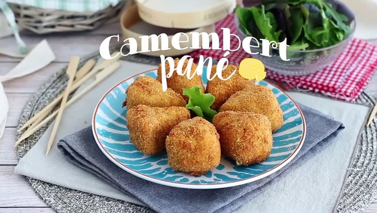 Panierter, schmelzender und knuspriger camembert