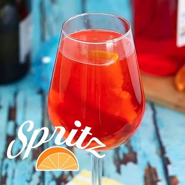 Spritz, der berühmte italienische cocktail mit aperol