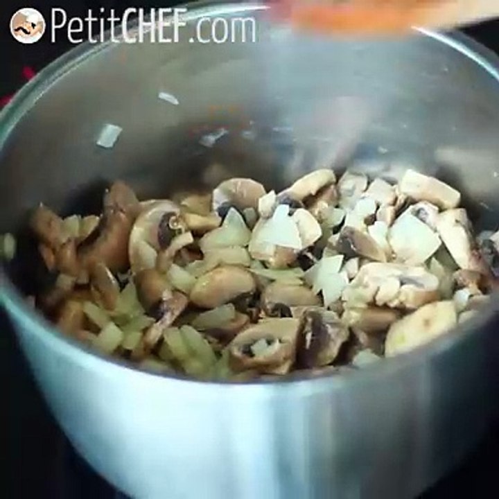 Risoto/risotto de quinoa com champignons vegano