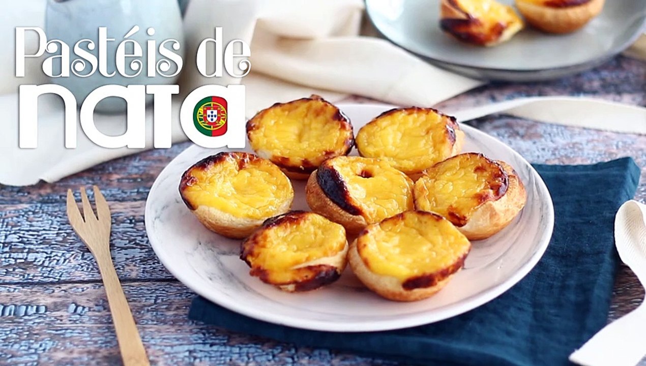 Pasteis de nata (kleine portugiesische puddings)