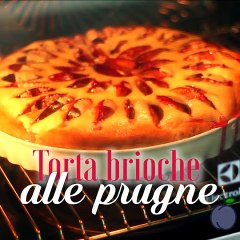 Torta brioche alle prugne