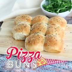 Pizza buns (pãezinhos recheados de queijo e presunto)