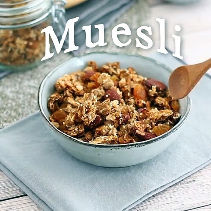 Muesli fatto in casa senza zuccheri aggiunti: la ricetta sana per una colazione energizzante