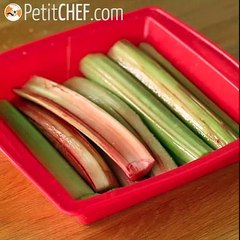 Bolo de Ruibarbo Fácil 🍰 - Receita Rápida e Deliciosa