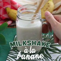 Veganer milchshake mit bananen