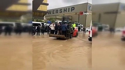 Yalova’da dere taştı, tersaneler sular altında kaldı