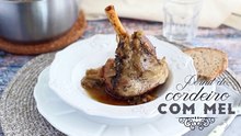 Pernil de cordeiro com mel e alecrim