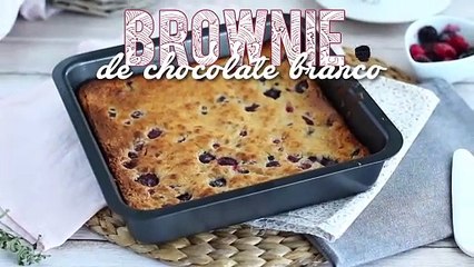 Blondie, o brownie de chocolate branco e frutos vermelhos