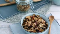 Muesli fatto in casa senza zuccheri aggiunti: la ricetta sana per una colazione energizzante