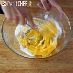 Torta della savoia soffice e leggera: la ricetta facile senza burro