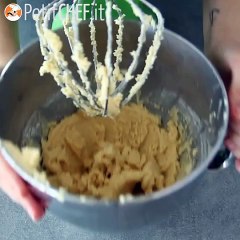 Biscotti spritz al burro: la ricetta facile e golosa con vaniglia e cioccolato