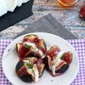Fichi al forno con caprino e miele: antipasto veloce e raffinato