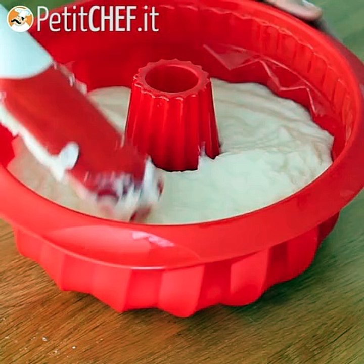 Biancomangiare al cocco con coulis di prugne secche