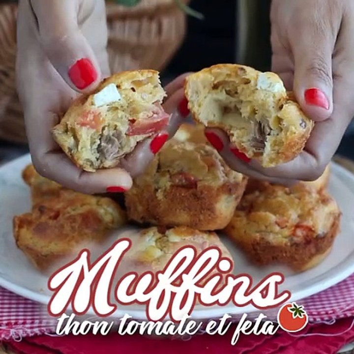 Muffins au thon, tomate et feta