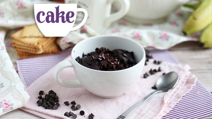 Mug cake vegana con cioccolato e burro d'arachidi