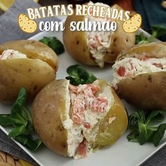 Batata recheada com salmão (baked potato)