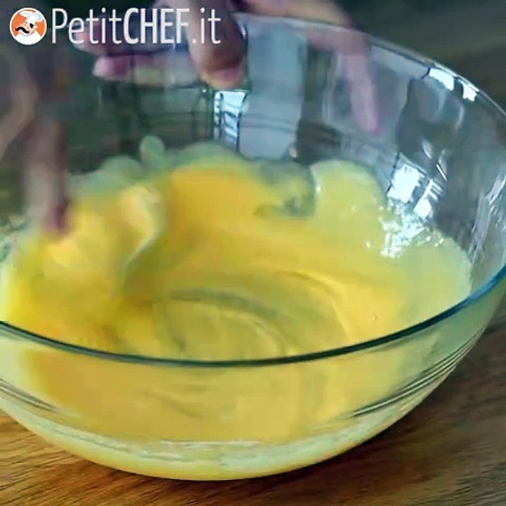 Layer cake alle fragole con crema al mascarpone