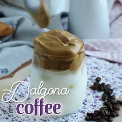 Dalgona coffee, il cappuccino al contrario da gustare in estate