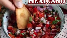 Salsa mexicana pico de gallo e doritos caseiros