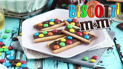 Biscotti con cioccolato e smarties