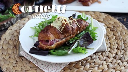 Cornetti salati con prosciutto e formaggio