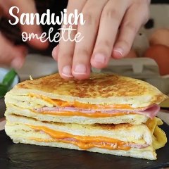 Sandwich express à l'omelette - french toast omelette sandwich - egg sandwich hack
