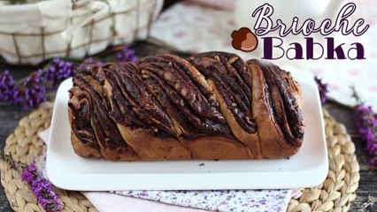 Babka con cioccolato e nocciole