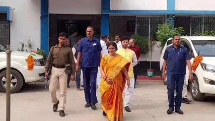 शेखपुरा: परिवहन सह प्रभारी मंत्री पहुंचीं ने अधिकारीयों के साथ किया बैठक, दिया यह निर्देश