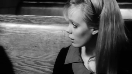 Quem Bate à Minha Porta? Clipe Original