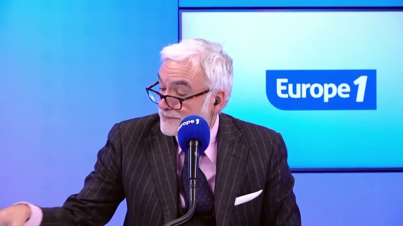 Pascal Praud et vous - «Une crèche doit avoir sa place dans une église et non devant les municipalités», s'indigne une auditrice