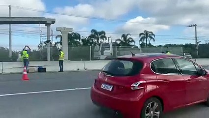 SC-401 tem faixa interditada para obras, no Norte da Ilha, nesta quinta-feira