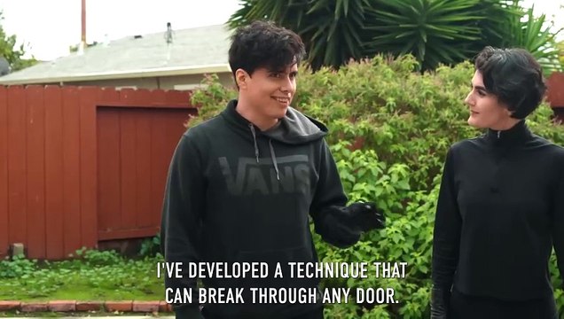 THIEVES Try ROBBING Rich House, They Live To Regret It Illumeably