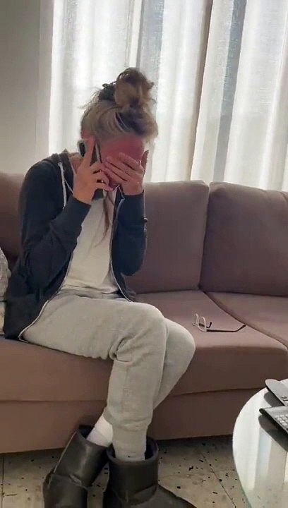 Israël / Hamas: Regardez les images bouleversantes de la maman de l'otage française Mia Schem lorsqu'elle apprend la libération de sa fille