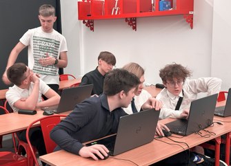 Piotrkowscy uczniowie budują sondę kosmiczną