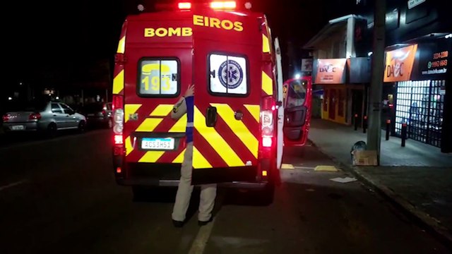 Entregador fica ferido ao cair de moto na Rua Cuiabá