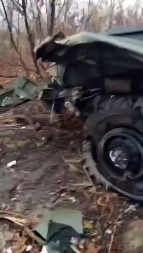 Разбитая колонна российской бронетехники под Авдеевкой