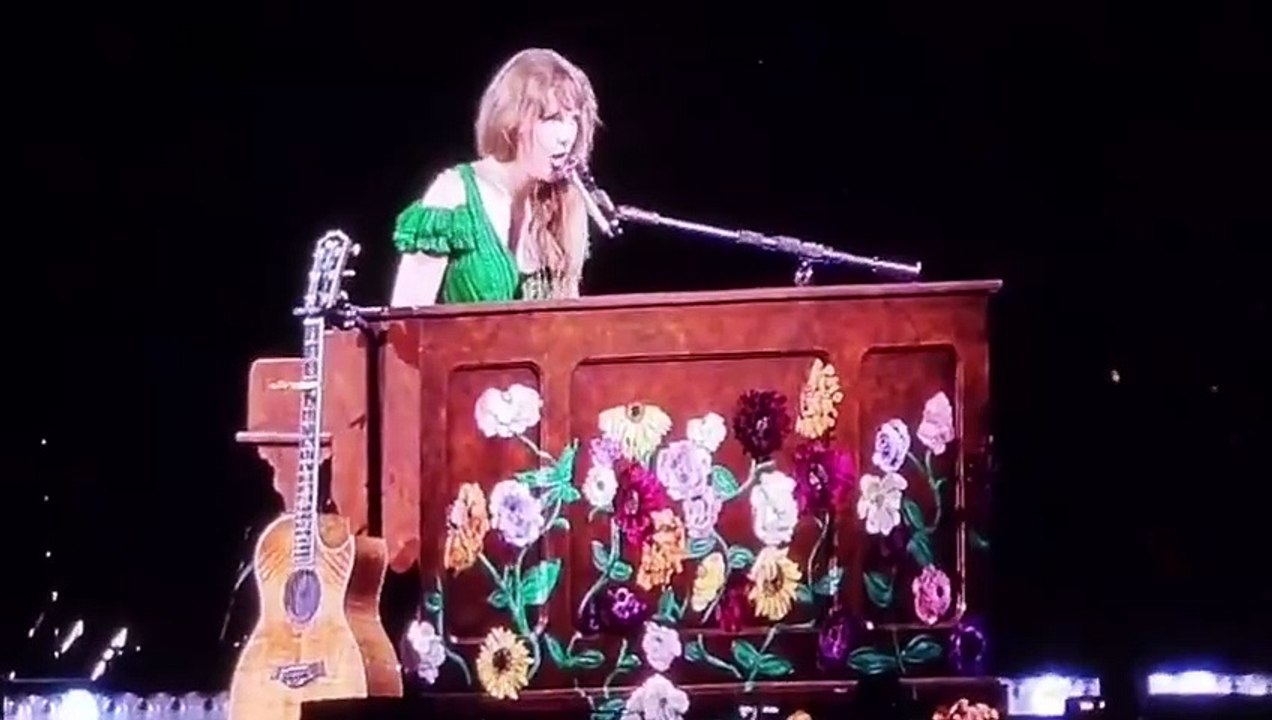 Taylor Swift's HD "Time to Go" Performance from the Era's Tour Live