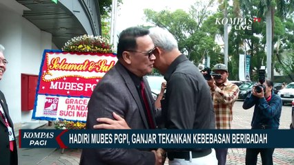 Hadiri Deklarasi Relawan Muda, Mahfud MD Nyanyi Bareng Once Mekel