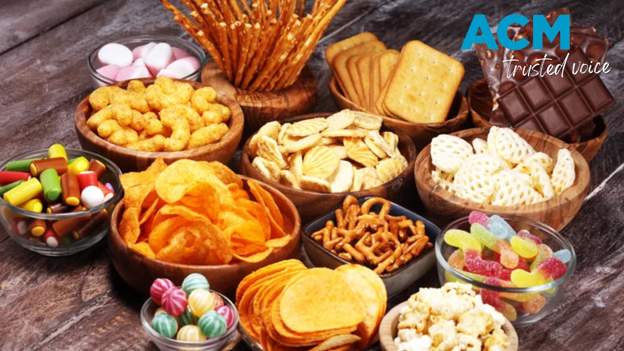 Cost-of-living crisis: fewer Aussies buying snacks in grocery shop