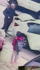 Kız çocuklarını kaçırmaya çalıştı